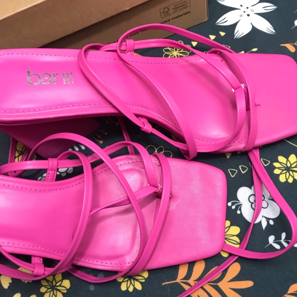 Bar III Women's Shoes Triangle Block Heels Square Pink, Size 8 BARBIE OUTFIT - Picture 7 of 15